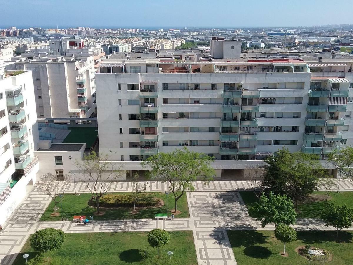 Apartamento Teatinos Málaga Apartamento Exterior foto